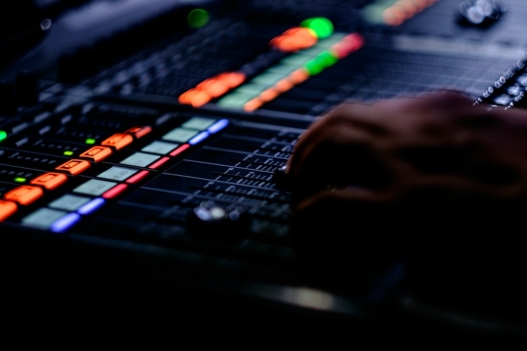 Master Gain Staging for Podcast Recordings: Interface Preamp Noise and Headroom operational verification and field audit